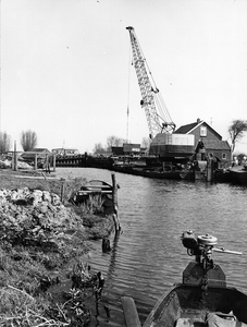 848484 Afbeelding van de aanleg van de nieuwe Proosdijersluis in de Winkel aan de noordzijde van de Vinkeveense Plassen.
